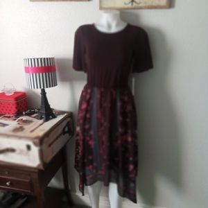 ELLE BURGUNDY DRESS. ASSYMETRICAL HEM